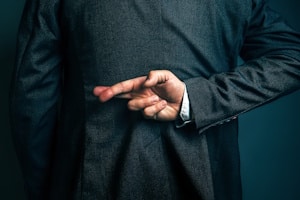 Wann müssen Sie bei einer Falschaussage mit einer Strafe rechnen?