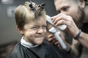 Wann können Kunden Schadensersatz von ihrem Friseur verlangen?