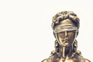 Ein Strafverteidiger für Sexualstrafrecht sorgt dafür, dass der Beschuldigte ein faires Verfahren erhält.